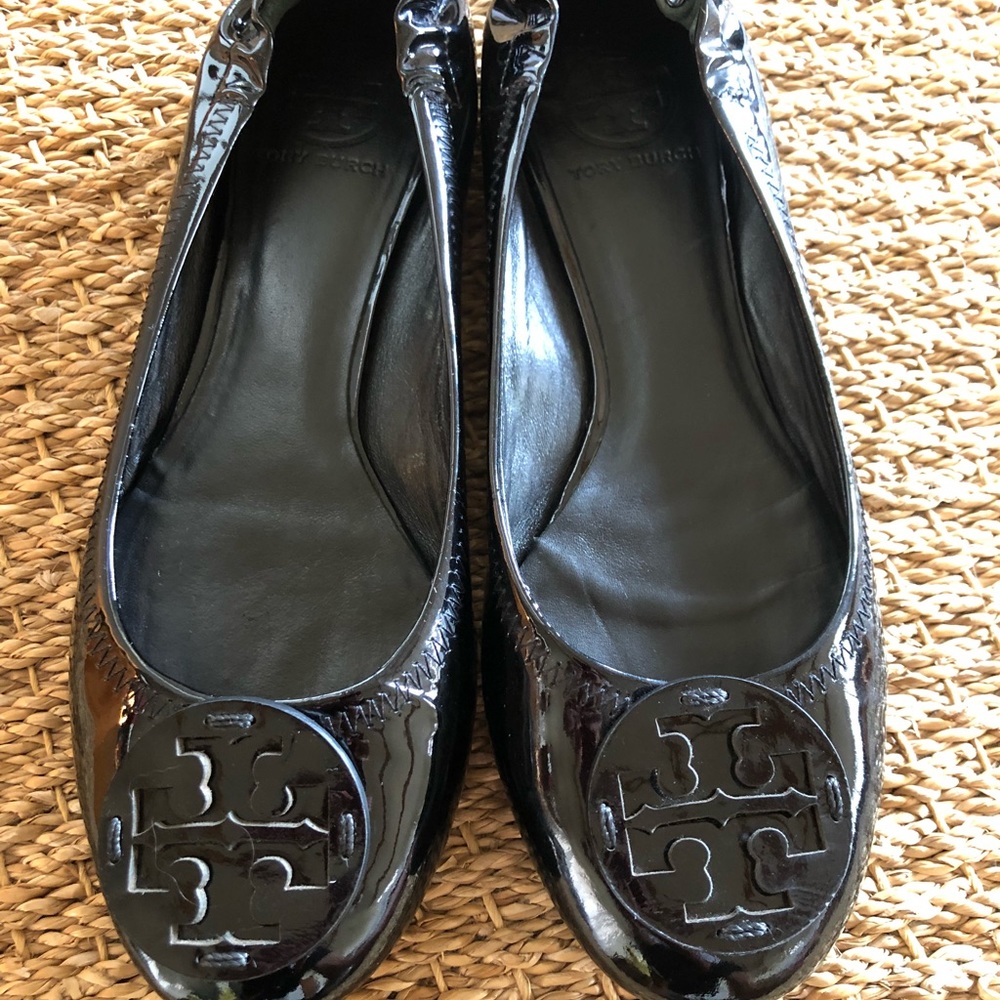 Tory Burch classic/price is firm